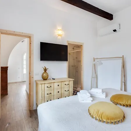 Апартаменты Maison D'orange - La Pinede