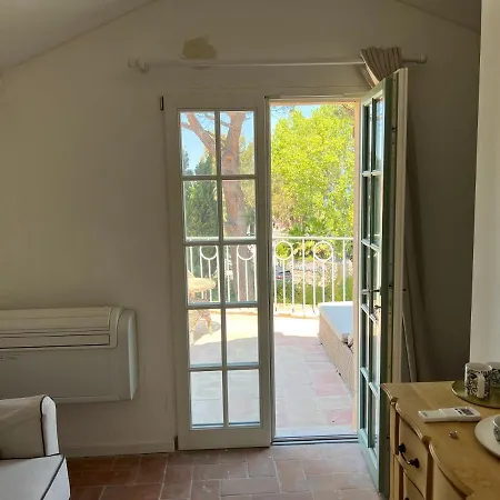 Maison D'orange - La Pinede * Сен-Тропе