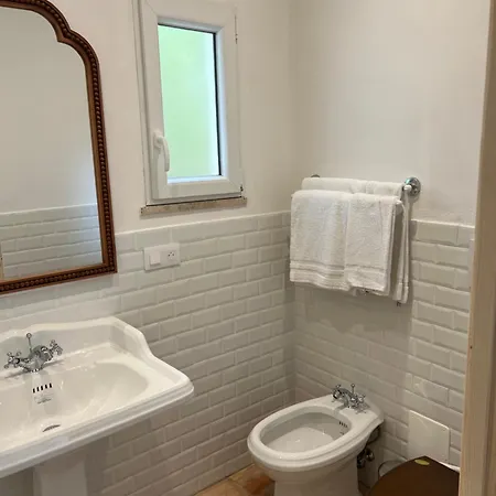 Maison D'orange - La Pinede Сен-Тропе